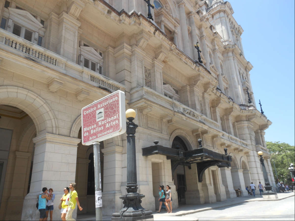 Antiguo Centro Asturiano, la Habana, Cuba. Sede de las colecciones de arte universal del Museo Nacional de Bellas Artes Antiguo Centro Asturiano, la Habana, Cuba